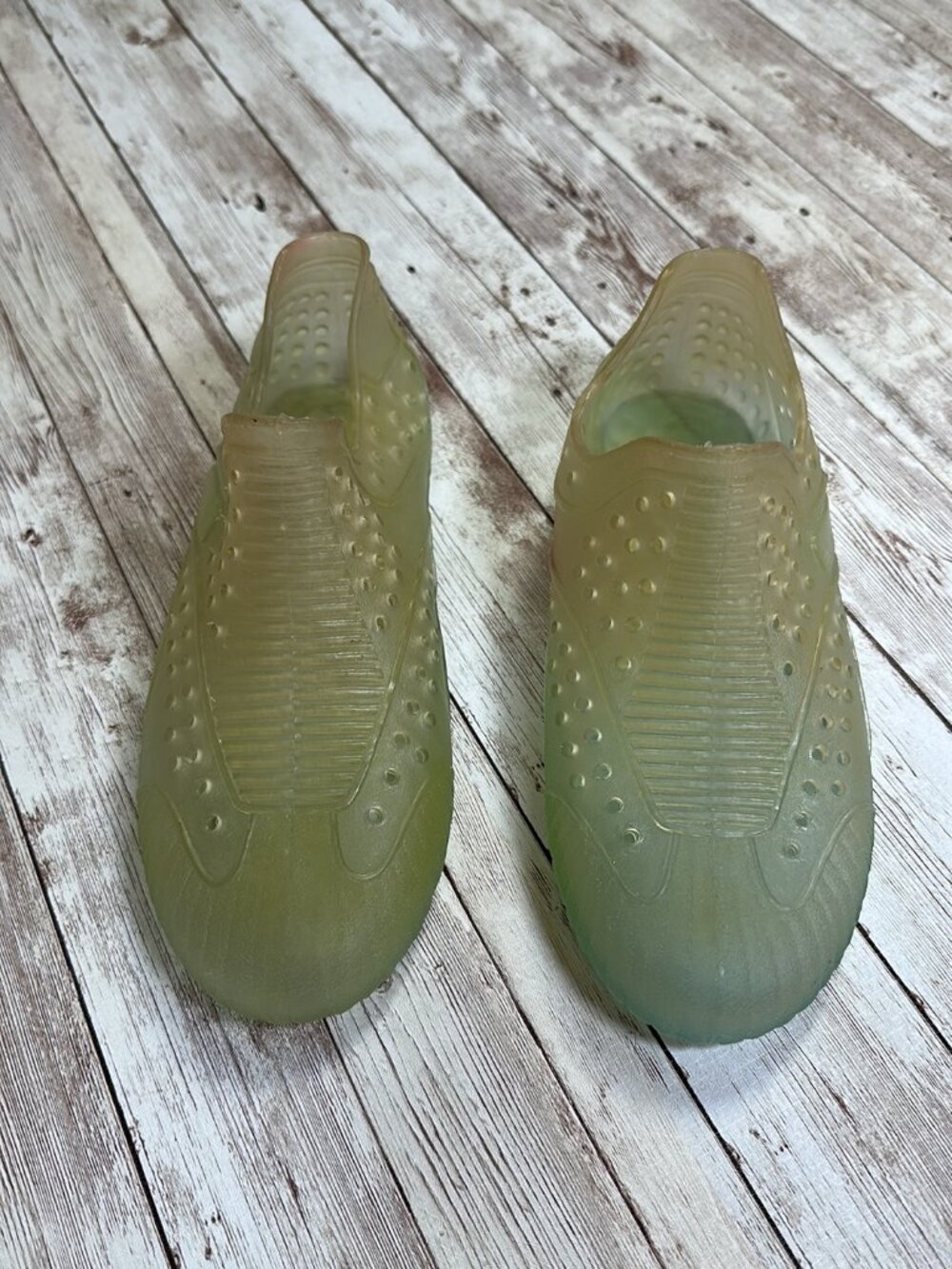 Youth Water Shoes Rubber sz 36 / Big Kids 4.5-5 Transparent